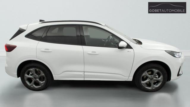 Ford Kuga image 2