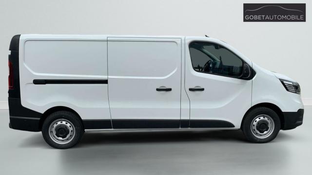 Renault Trafic image 9