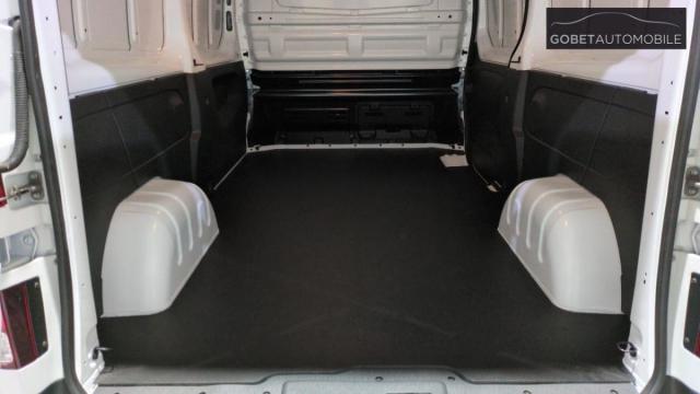 Renault Trafic image 8