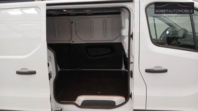 Renault Trafic image 8