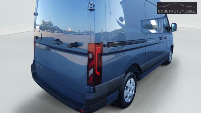 Renault Master image 2