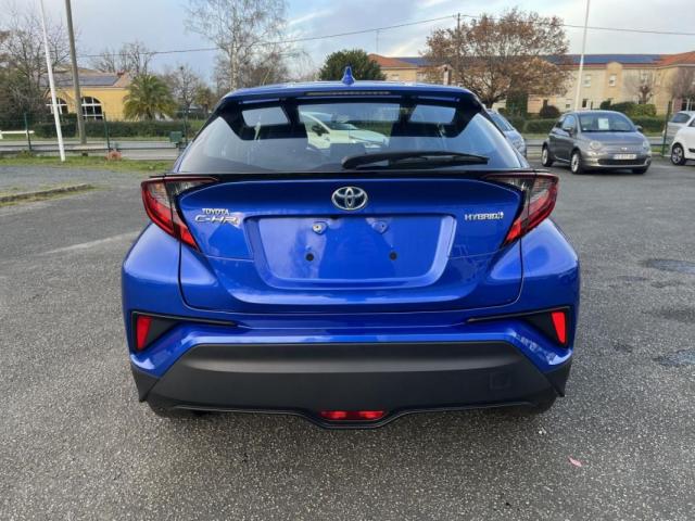 Toyota C-Hr image 9