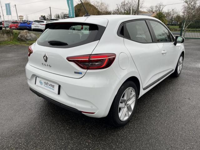 Renault Clio image 2