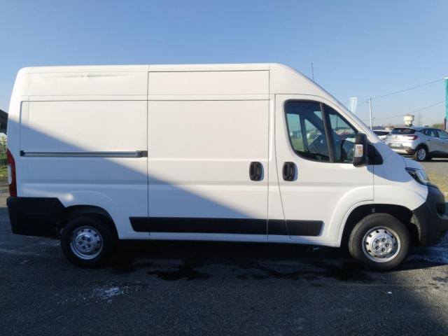 Peugeot Boxer image 1