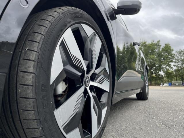 Renault Mégane E-Tech image 5
