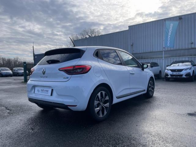 Renault Clio image 2