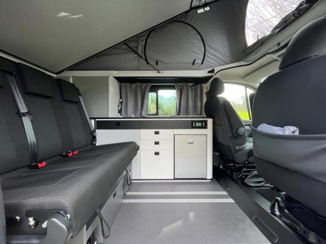 Renault Trafic image 1