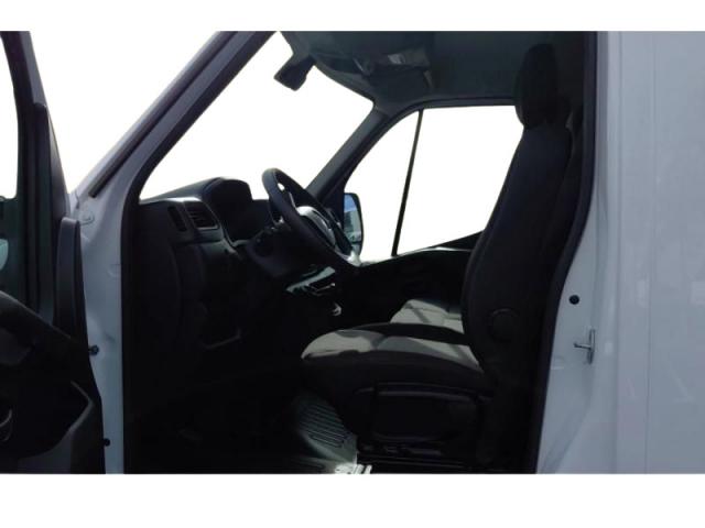 Renault Master image 8