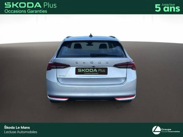 Skoda Octavia image 2