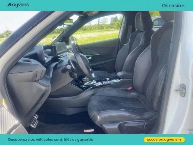 Peugeot 2008 image 8