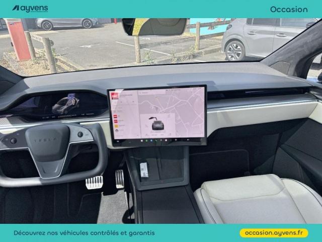 Tesla Model X image 2
