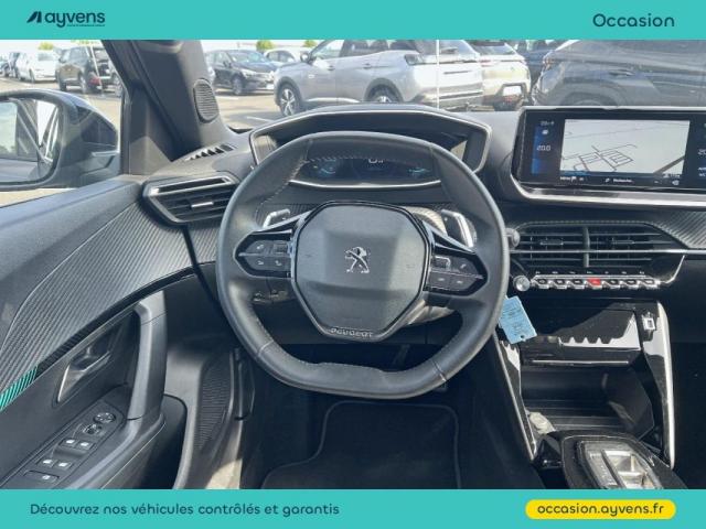 Peugeot 2008 image 8
