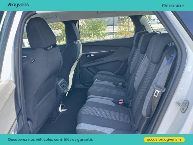 Peugeot 5008 image 1