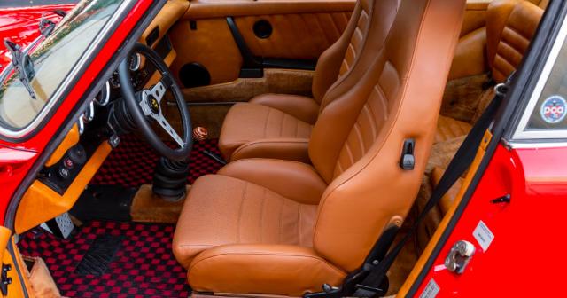 Porsche 911 image 2