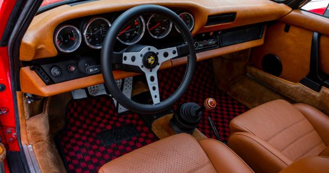 Porsche 911 image 5