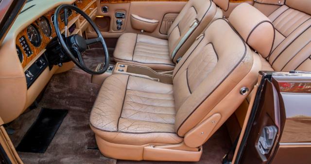 Rolls Royce Corniche image 5