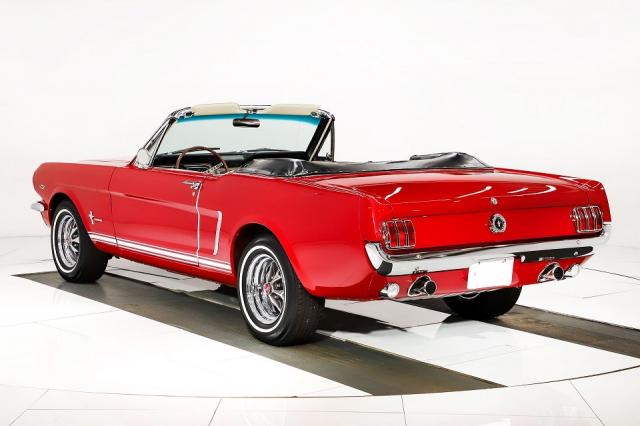 Mustang Convertible image 8