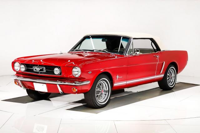 Mustang Convertible image 7