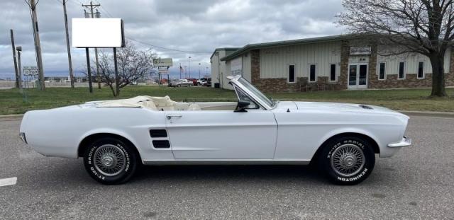 Mustang Convertible image 6