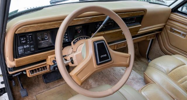 Jeep Wagoneer image 2
