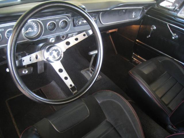 Ford Mustang image 3