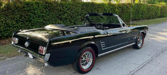 Ford Mustang image 6