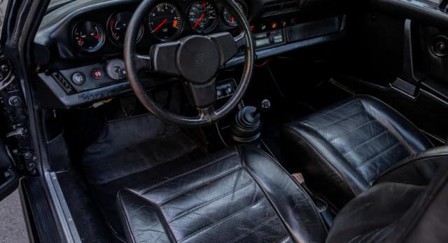 Porsche 911 image 1