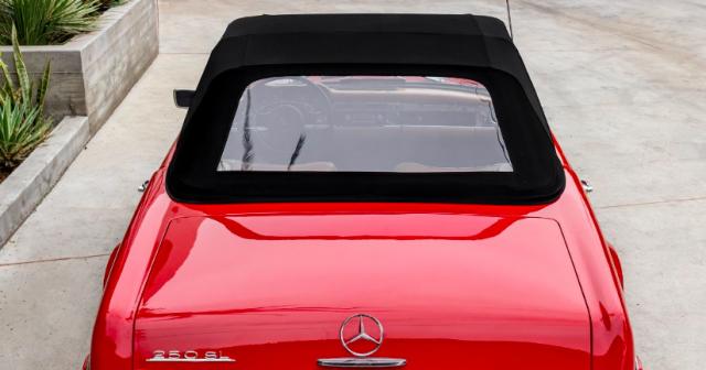 Mercedes Benz 250 image 2