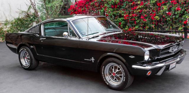 Ford Mustang image 7