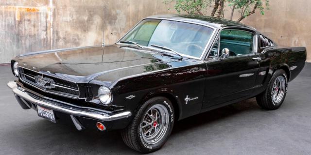 Ford Mustang image 4