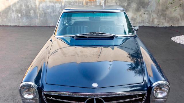 Mercedes Benz 250 image 2