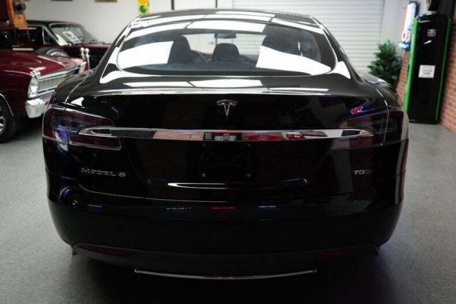 Tesla Model S image 4