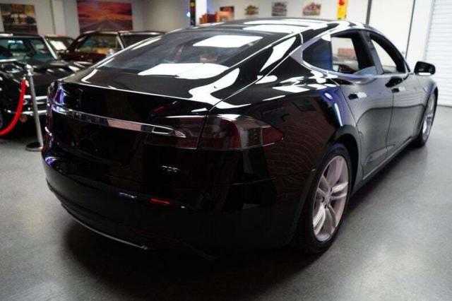 Tesla Model S image 7