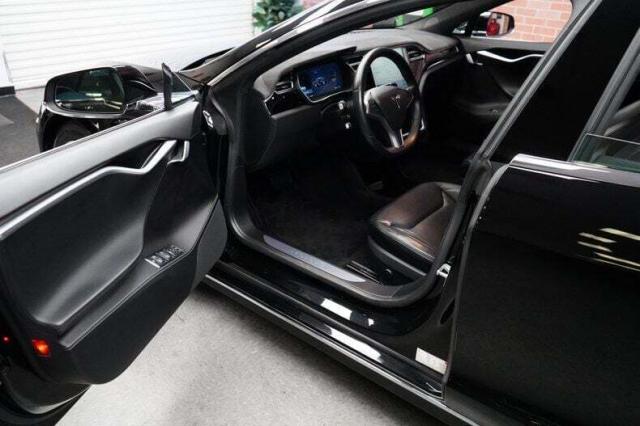 Tesla Model S image 5