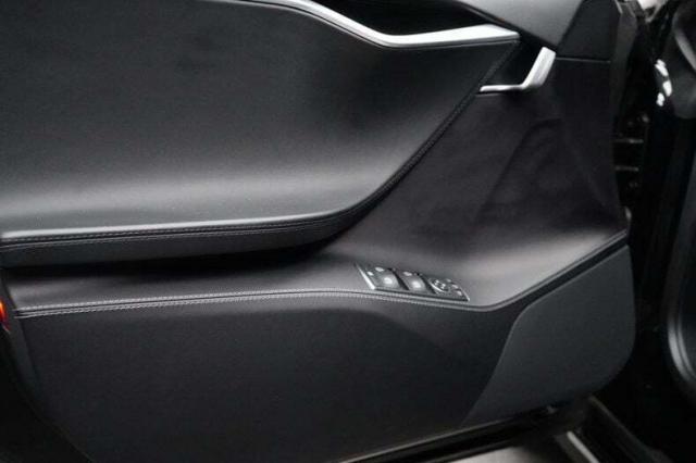 Tesla Model S image 2