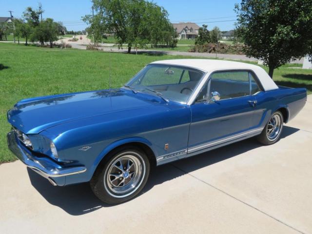 Ford Mustang image 9