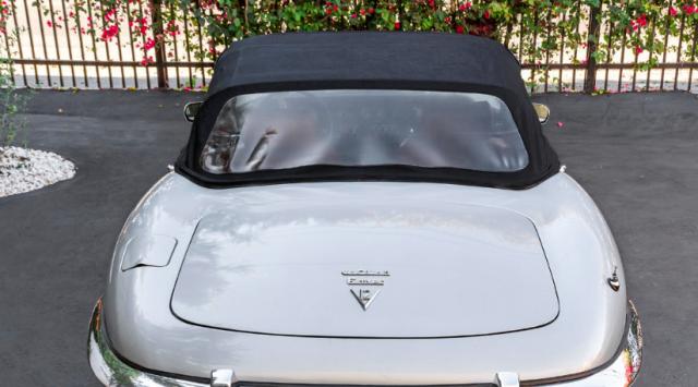 Jaguar E-Type image 8