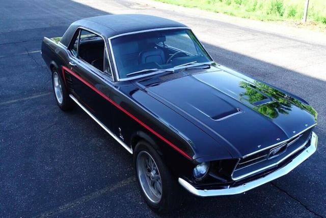 Ford Mustang image 4