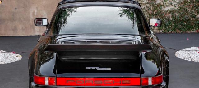 Porsche 911 image 2