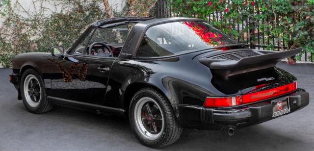 Porsche 911 image 3