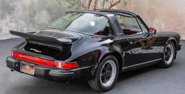 Porsche 911 image 4