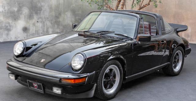 Porsche 911 image 6