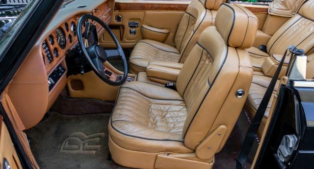 Rolls Royce Corniche image 7