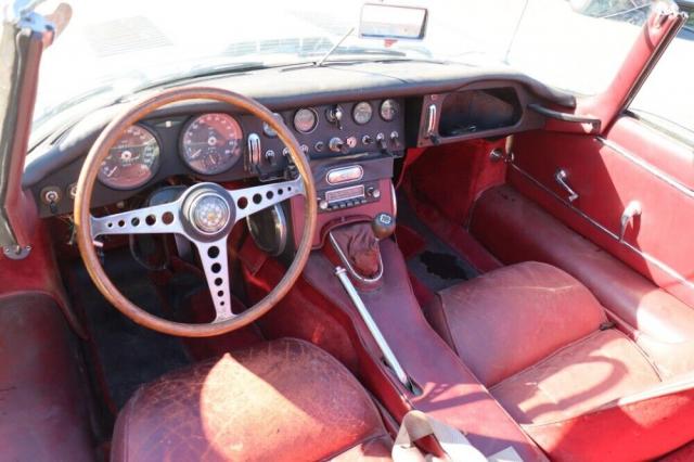 Jaguar E-Type image 1