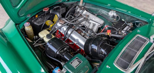 Volvo P1800 image 2