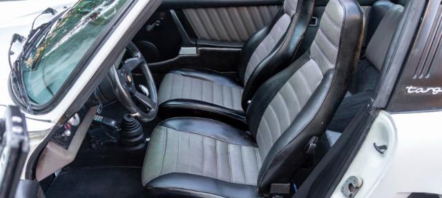 Porsche 911 image 2