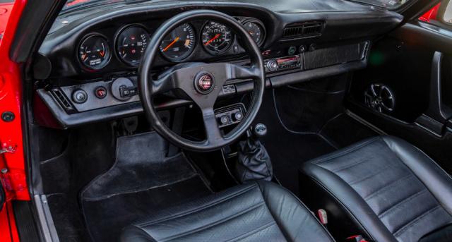 Porsche 911 image 1