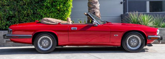Jaguar Xjs image 3