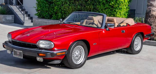 Jaguar Xjs image 2
