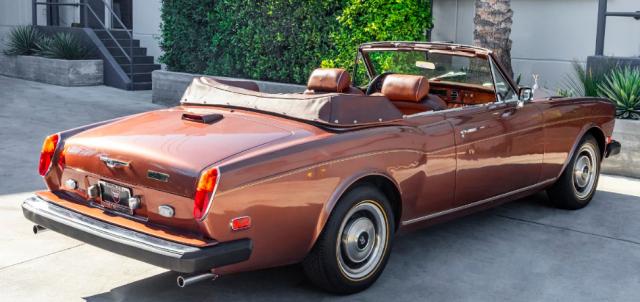 Rolls Royce Corniche image 2